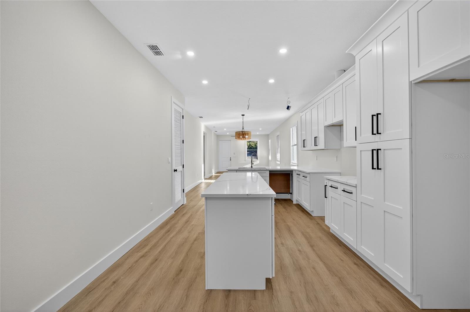 Image 6 of 16 For 1515 Knollwood Street