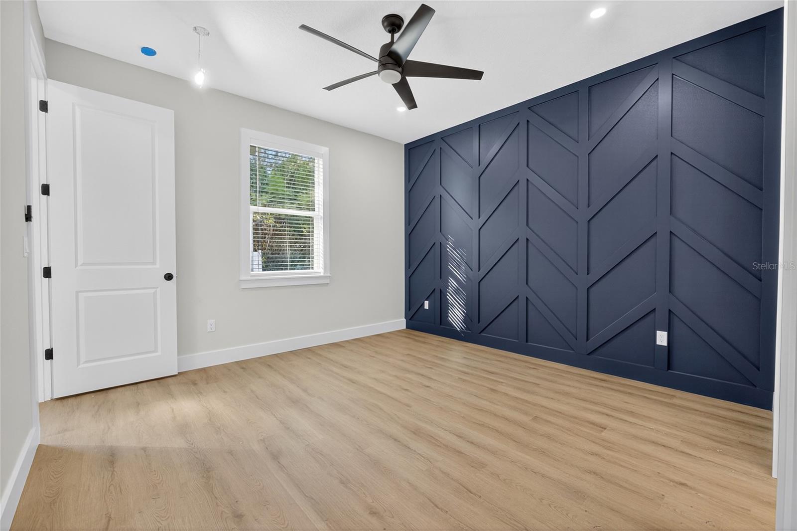 Image 9 of 16 For 1515 Knollwood Street