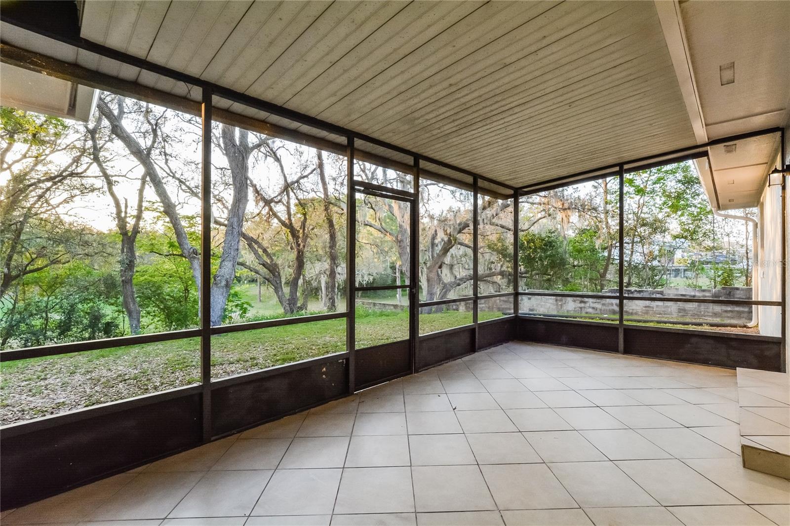 Image 4 of 15 For 2518 Bon Air Drive