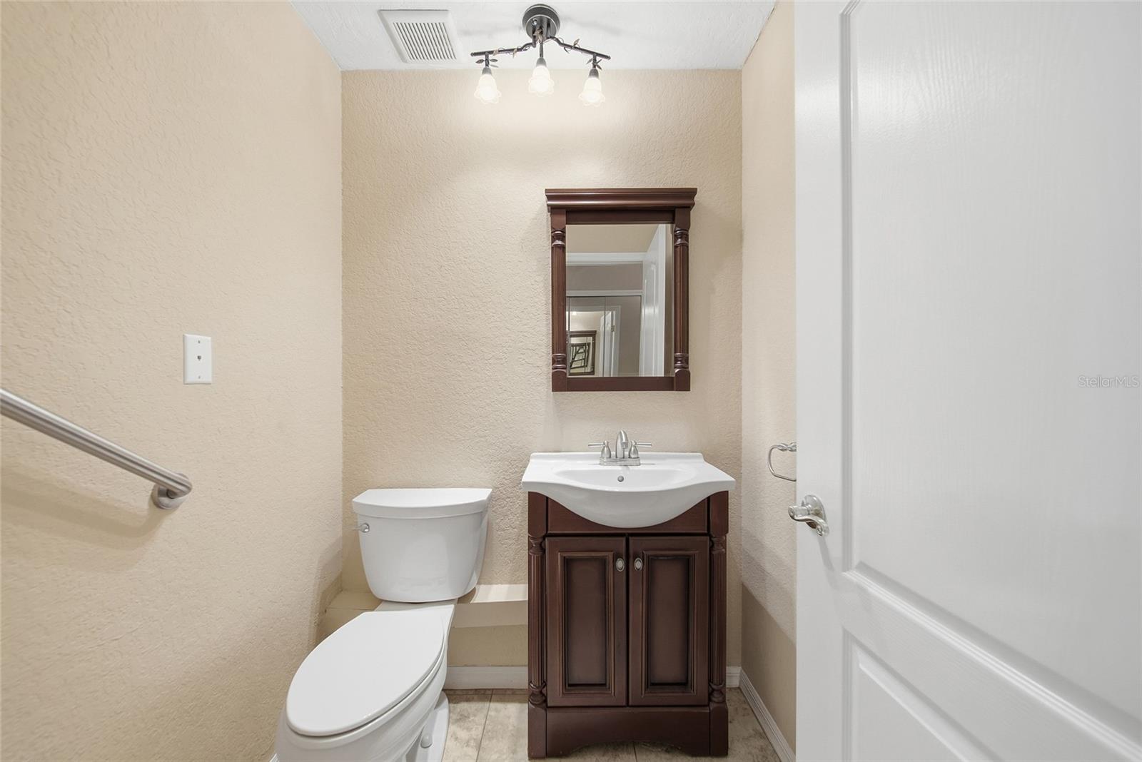 Image 18 of 36 For 2170 Oak Forest Lane