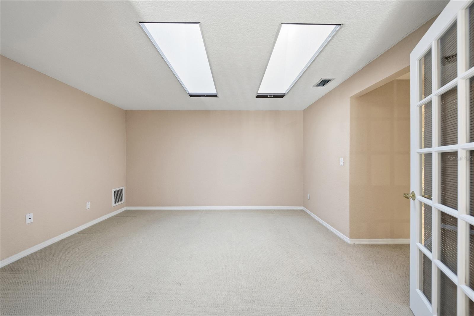 Image 21 of 36 For 2170 Oak Forest Lane