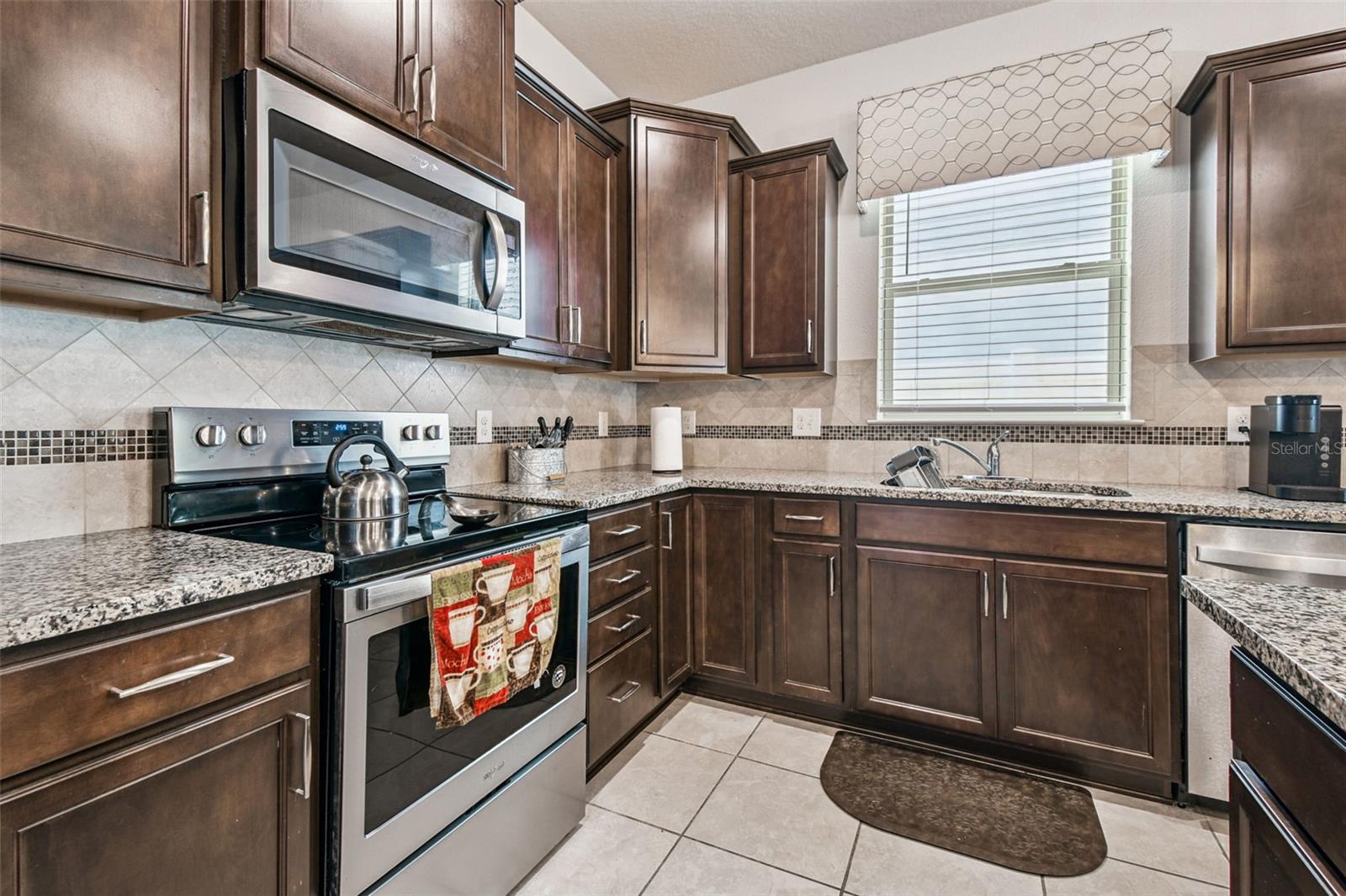 Image 13 of 61 For 11722 Clare Hill Avenue