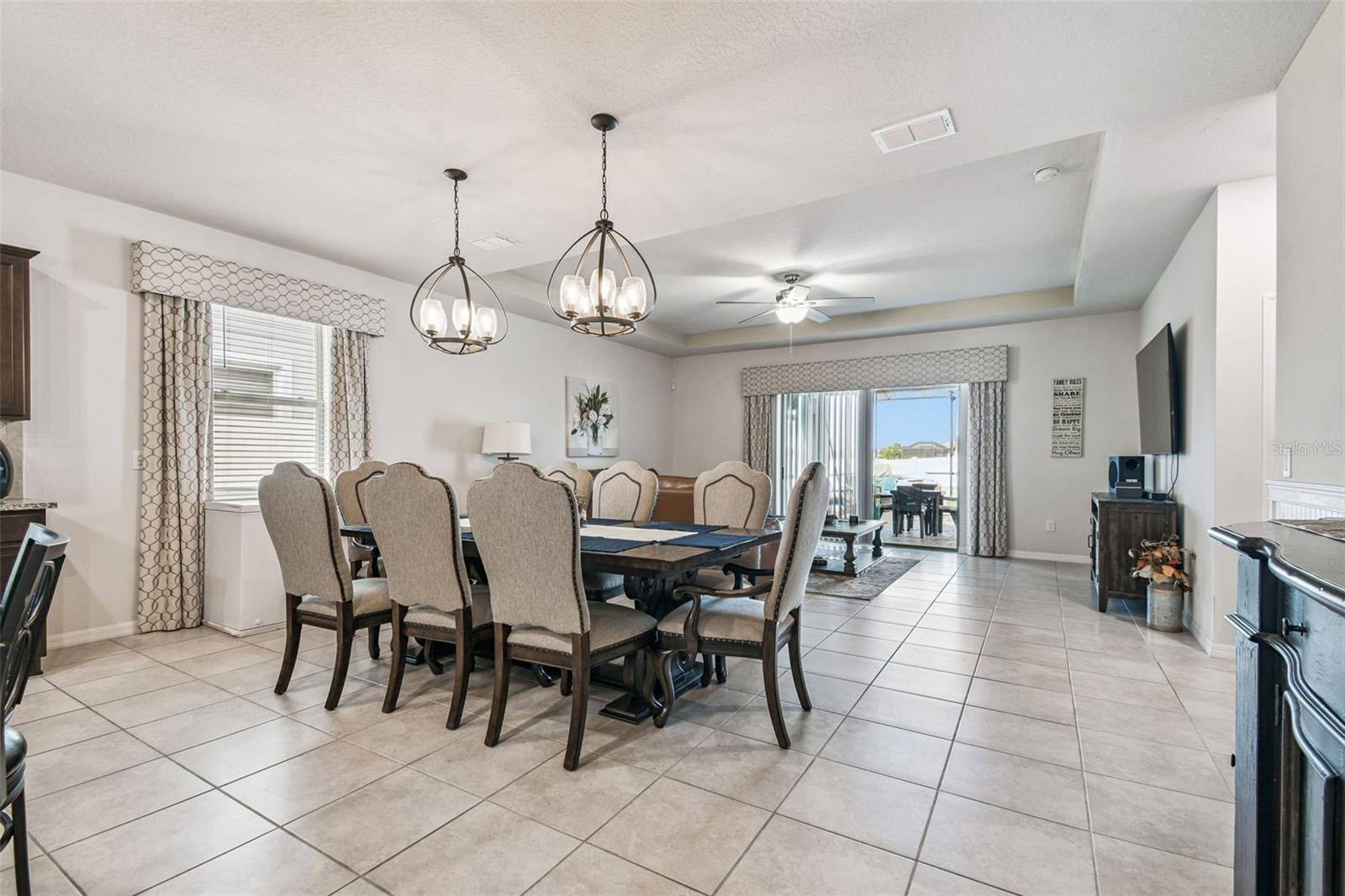 Image 14 of 61 For 11722 Clare Hill Avenue