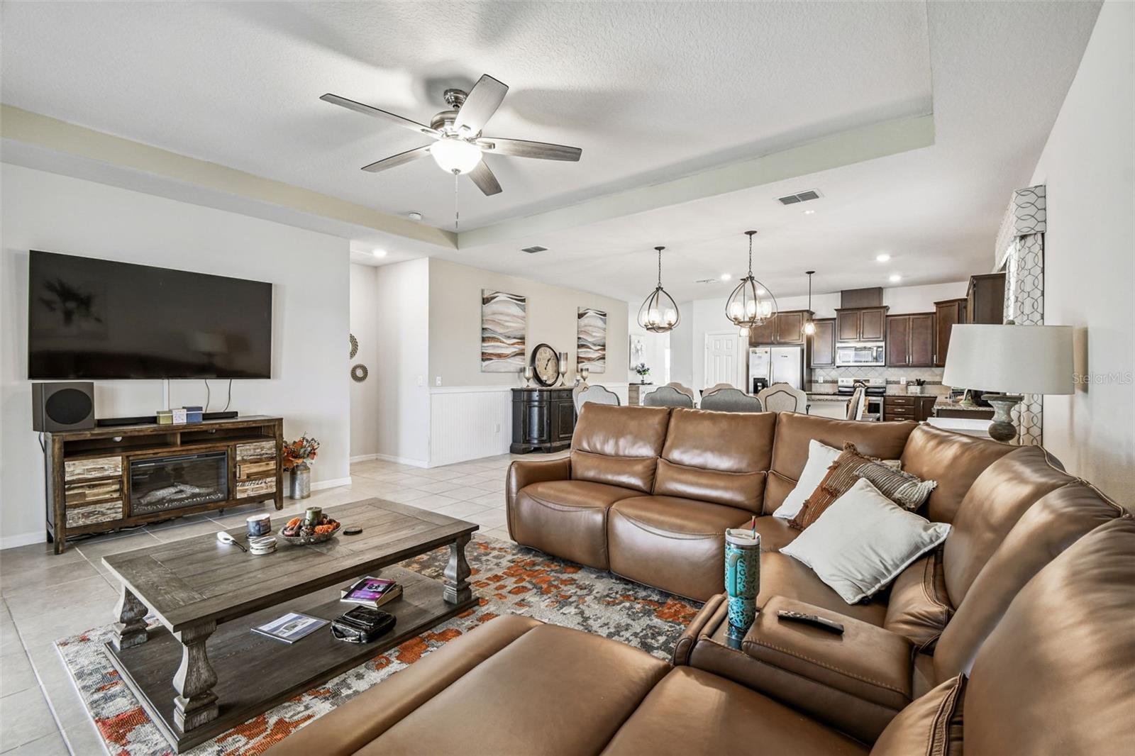 Image 22 of 61 For 11722 Clare Hill Avenue