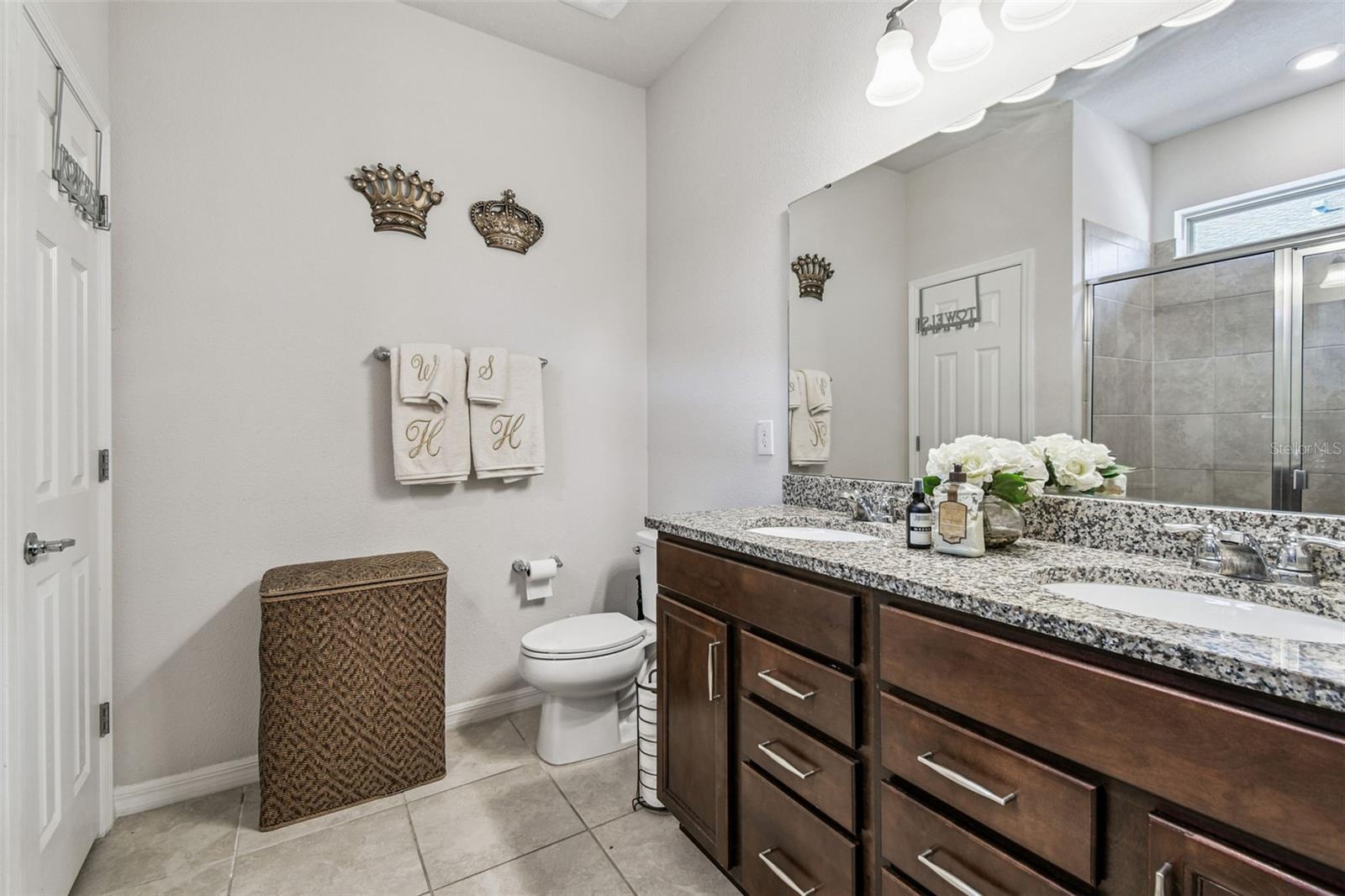 Image 26 of 61 For 11722 Clare Hill Avenue