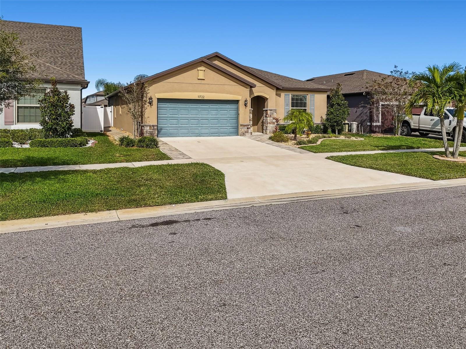 Image 50 of 61 For 11722 Clare Hill Avenue