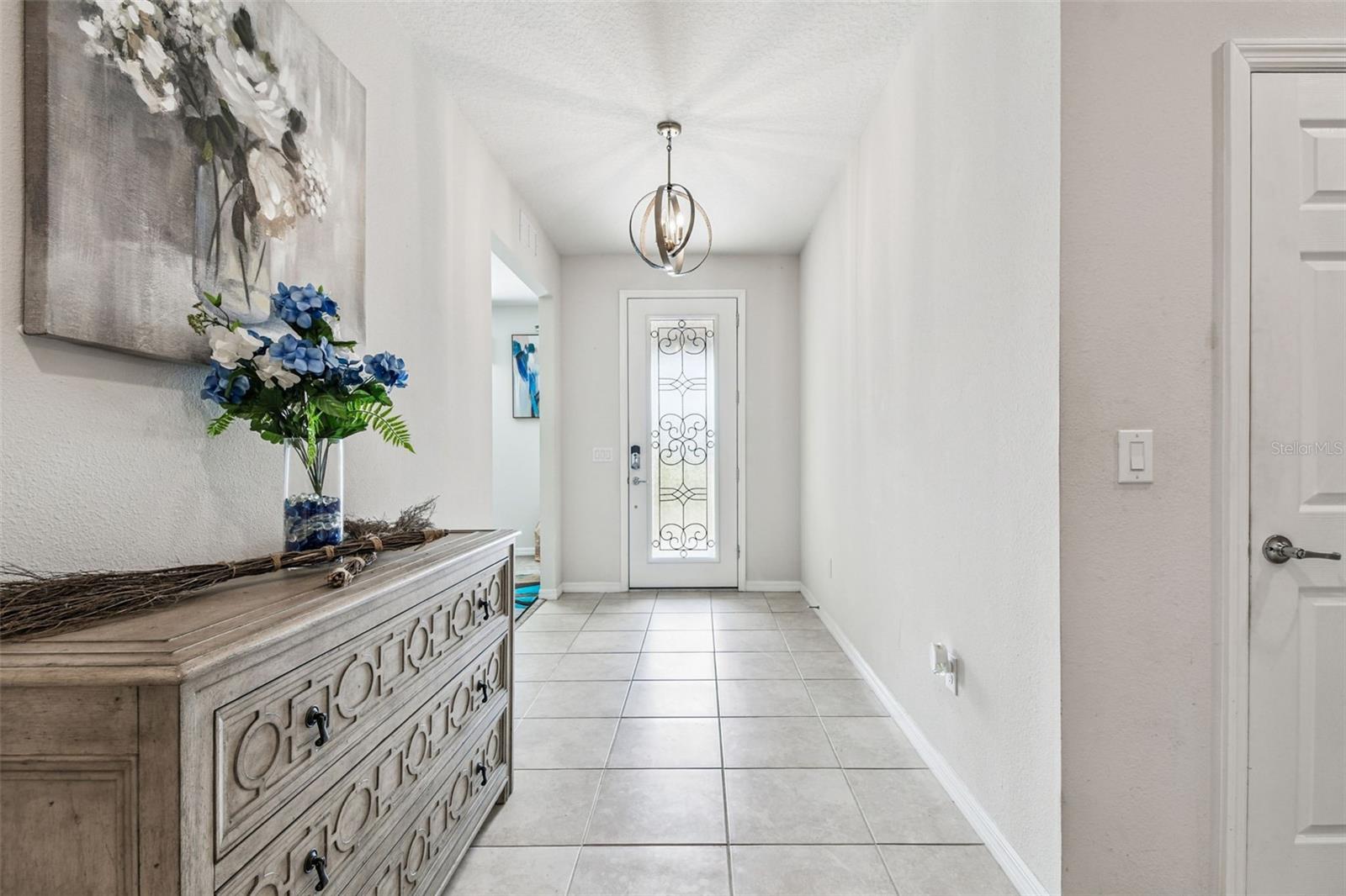 Image 6 of 61 For 11722 Clare Hill Avenue