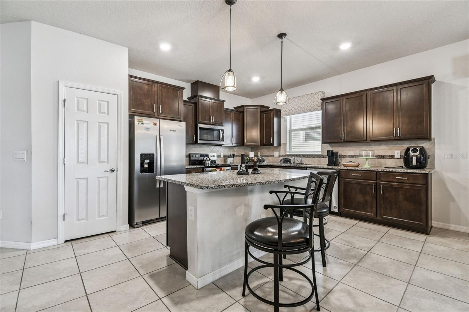 Image 7 of 61 For 11722 Clare Hill Avenue