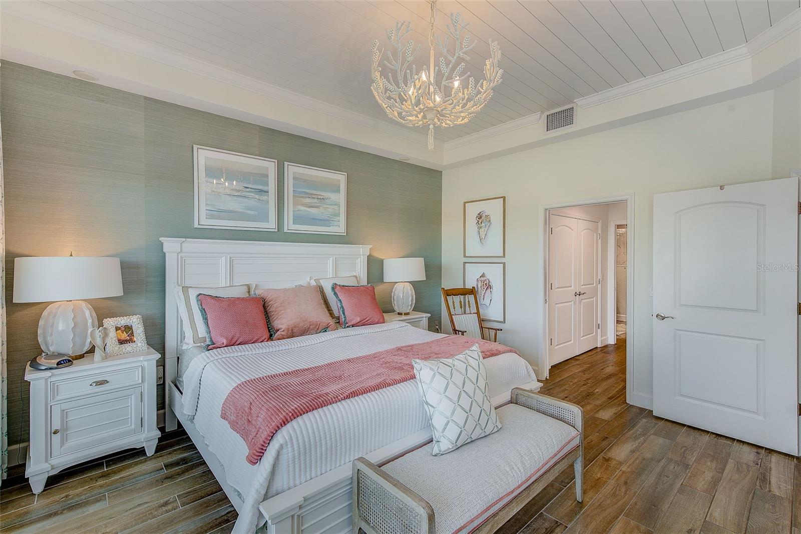 Image 15 of 43 For 20001 Gulf Boulevard 403