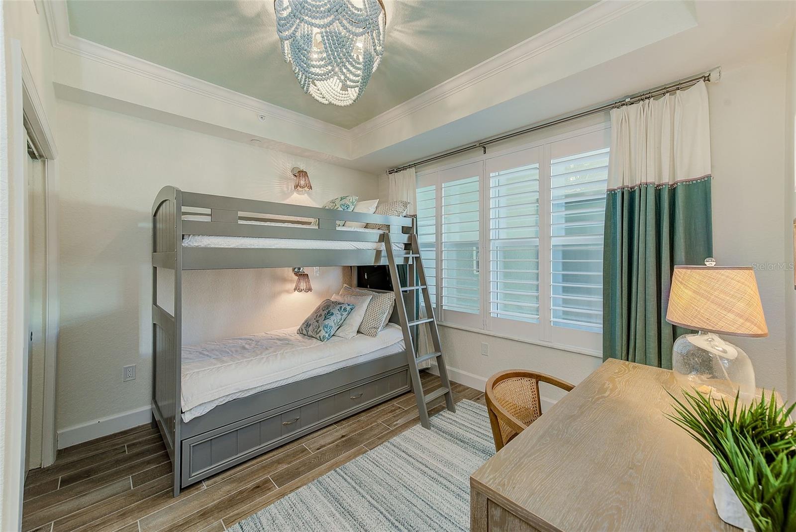 Image 22 of 43 For 20001 Gulf Boulevard 403