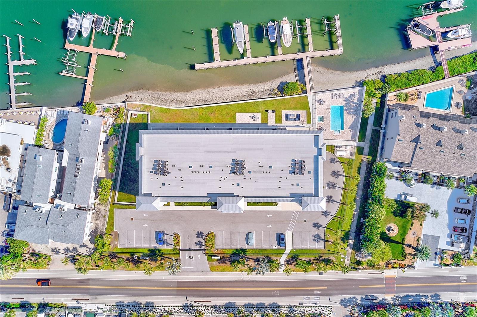 Image 35 of 43 For 20001 Gulf Boulevard 403