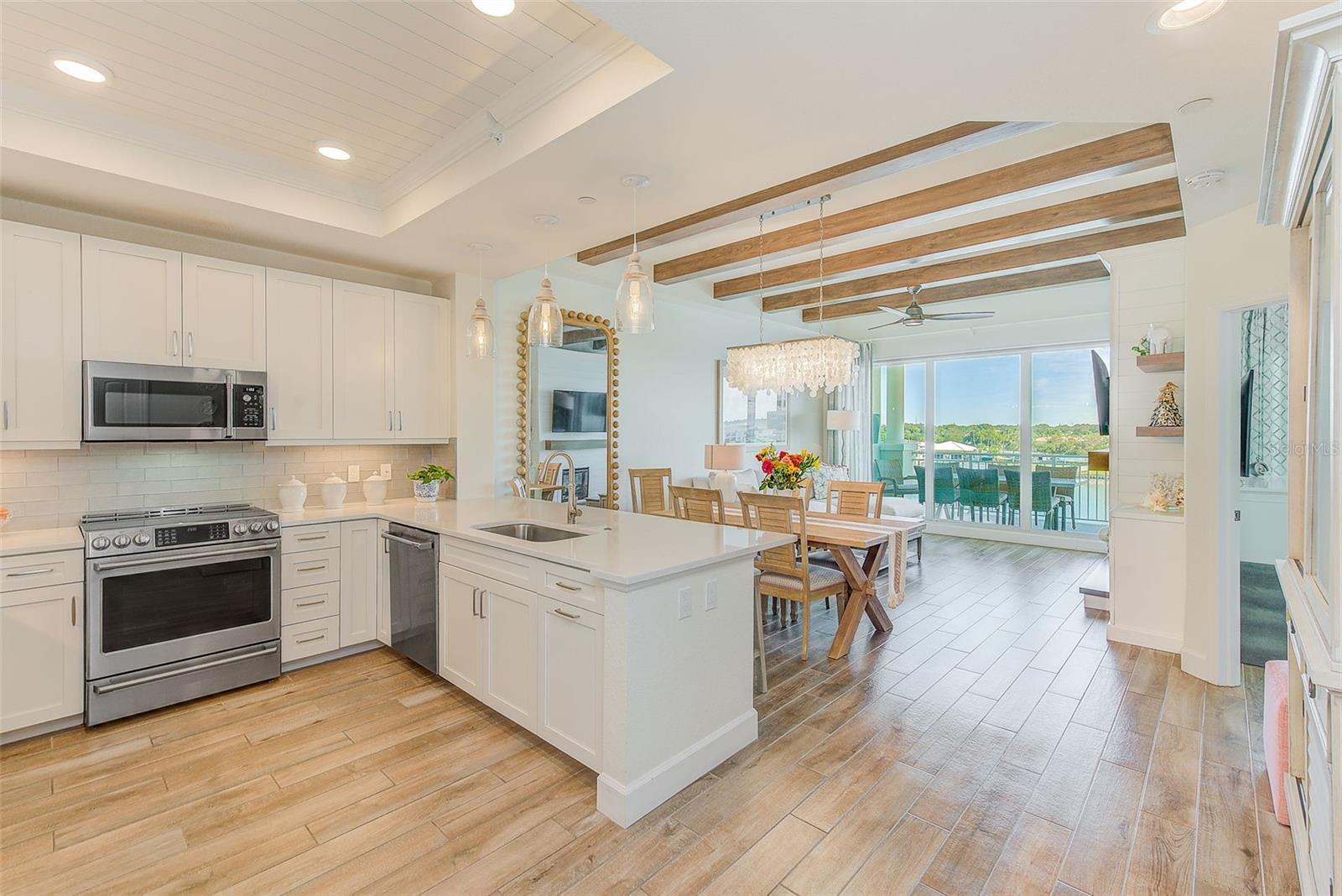 Image 8 of 43 For 20001 Gulf Boulevard 403