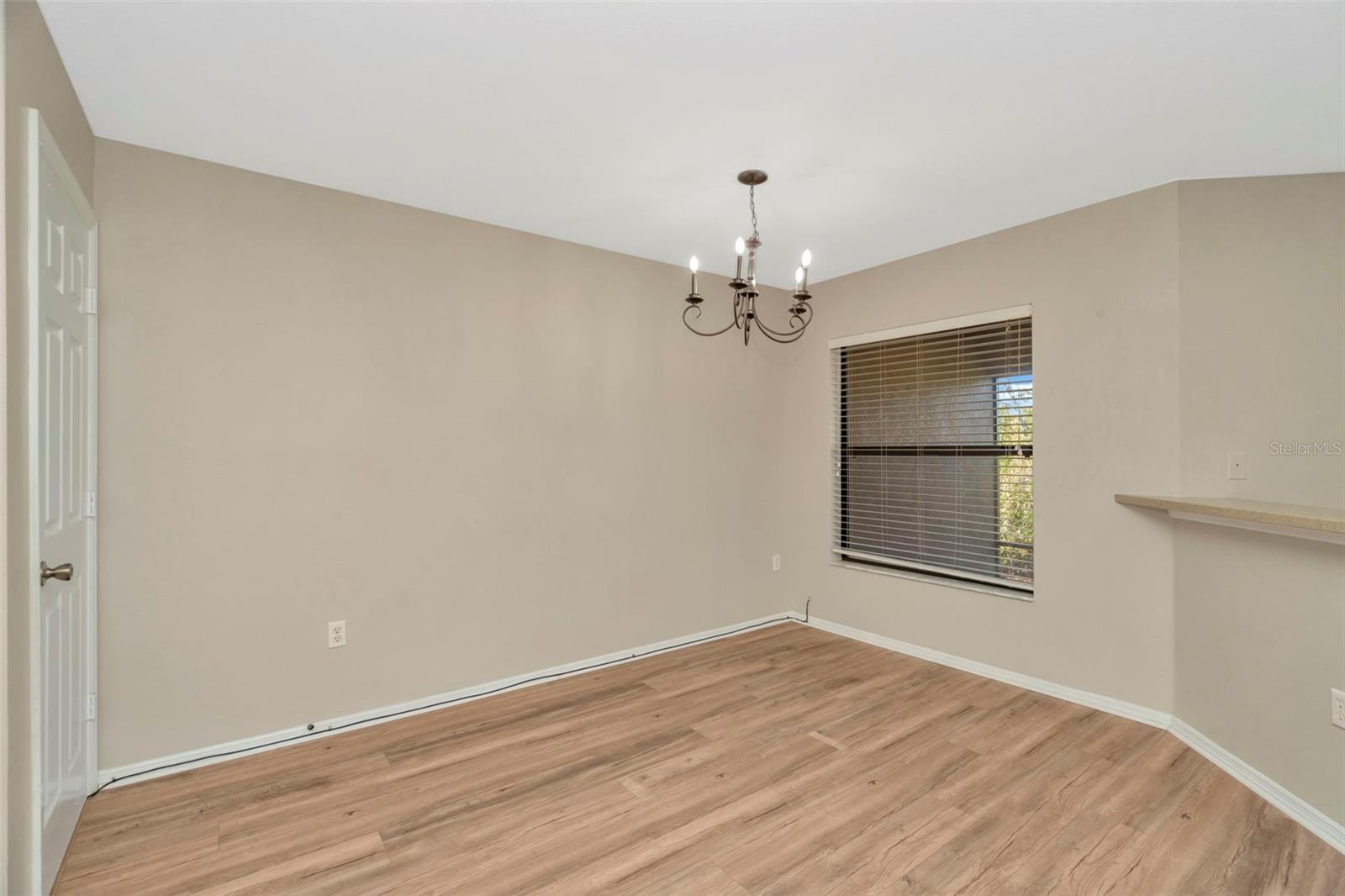 Image 12 of 33 For 1523 Water Terrace Lane