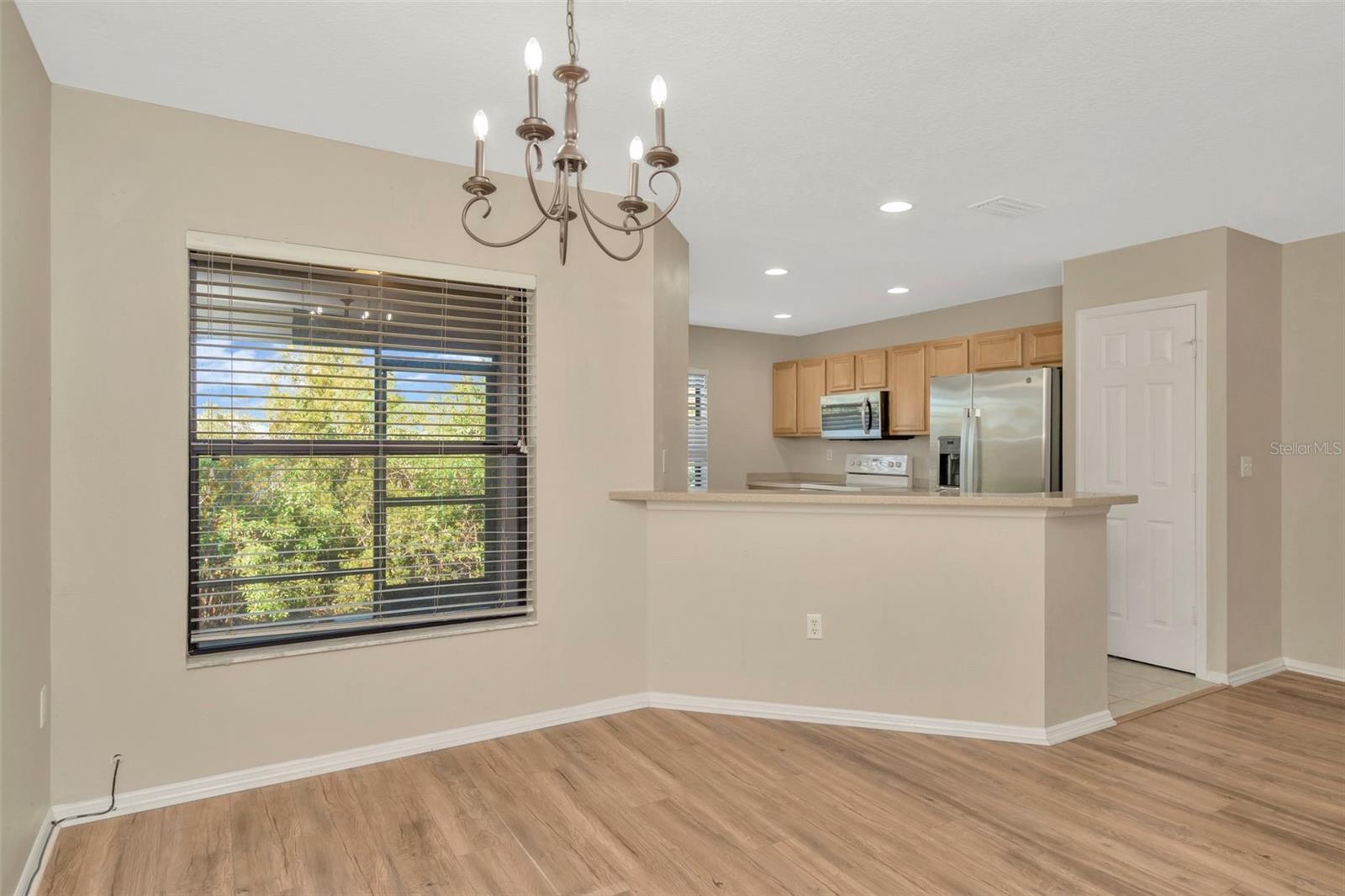 Image 18 of 33 For 1523 Water Terrace Lane