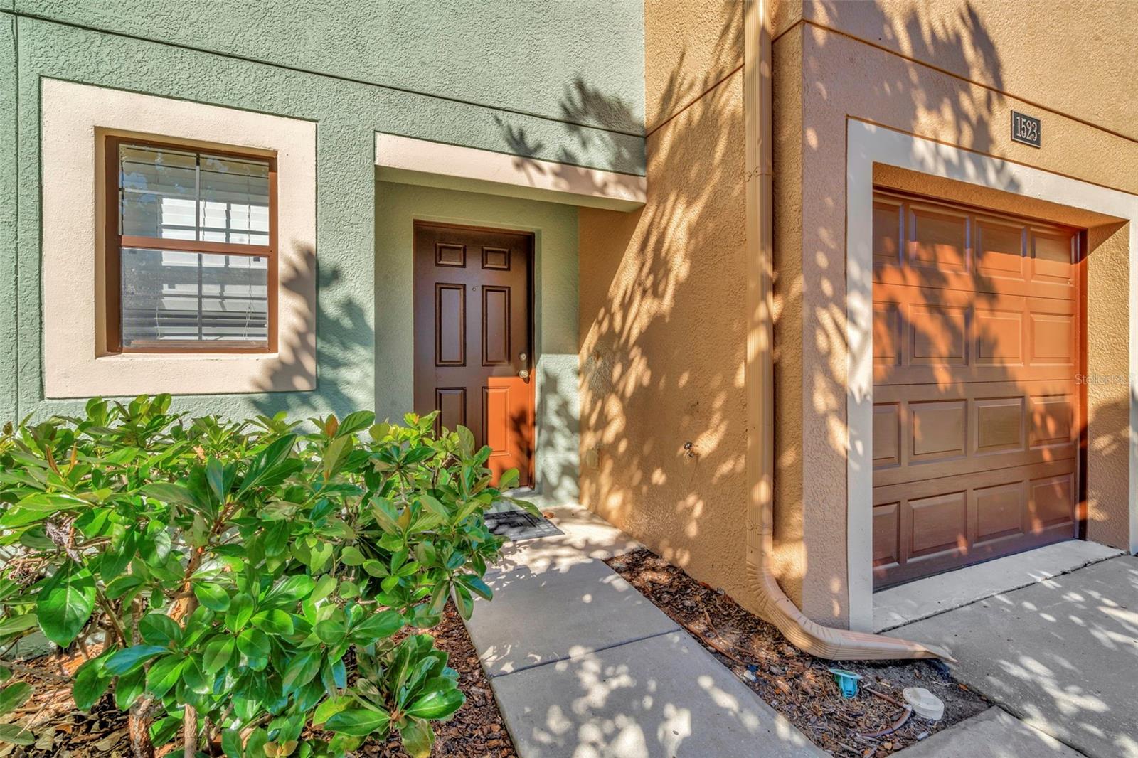 Image 3 of 33 For 1523 Water Terrace Lane