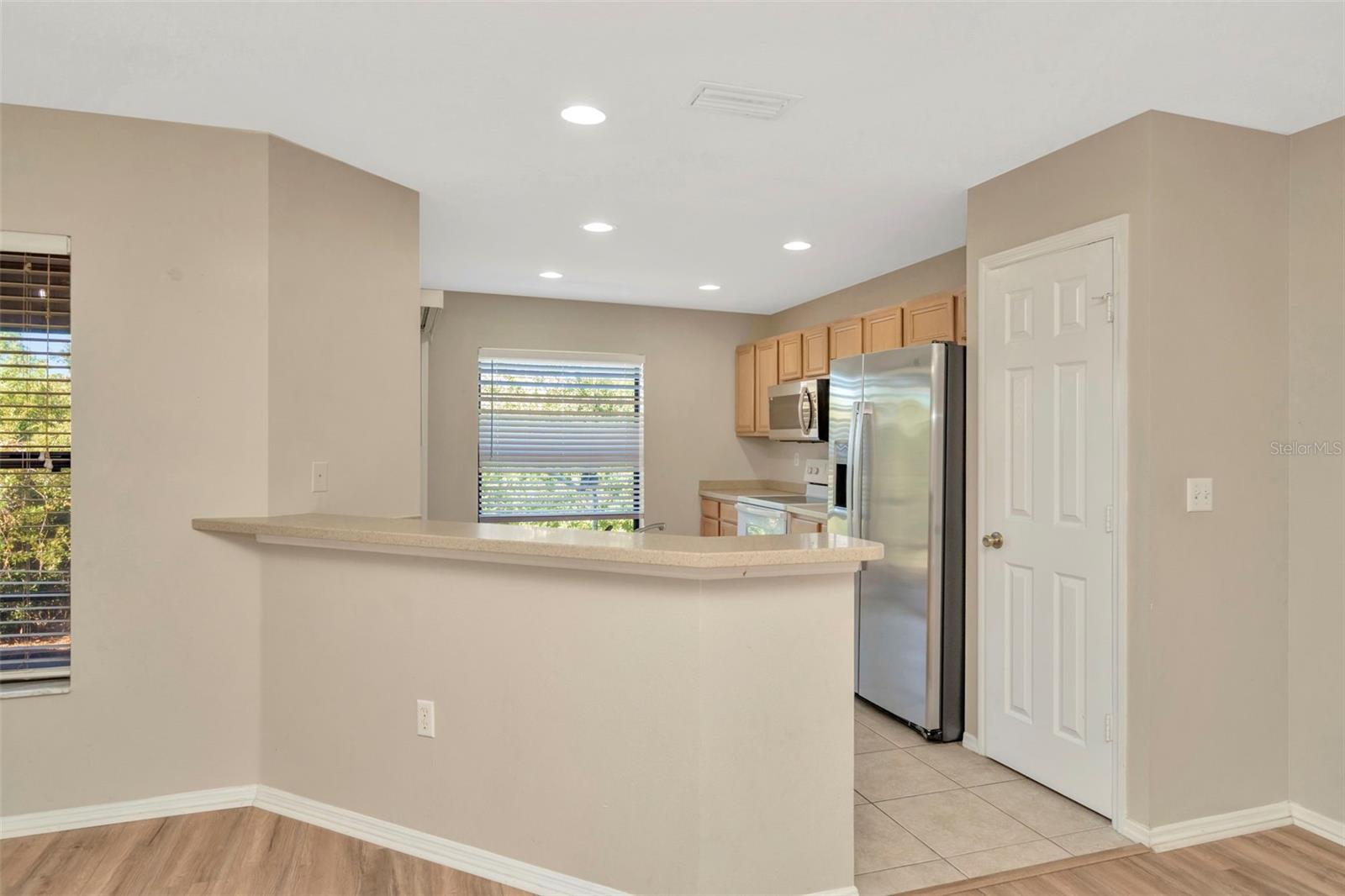 Image 6 of 33 For 1523 Water Terrace Lane