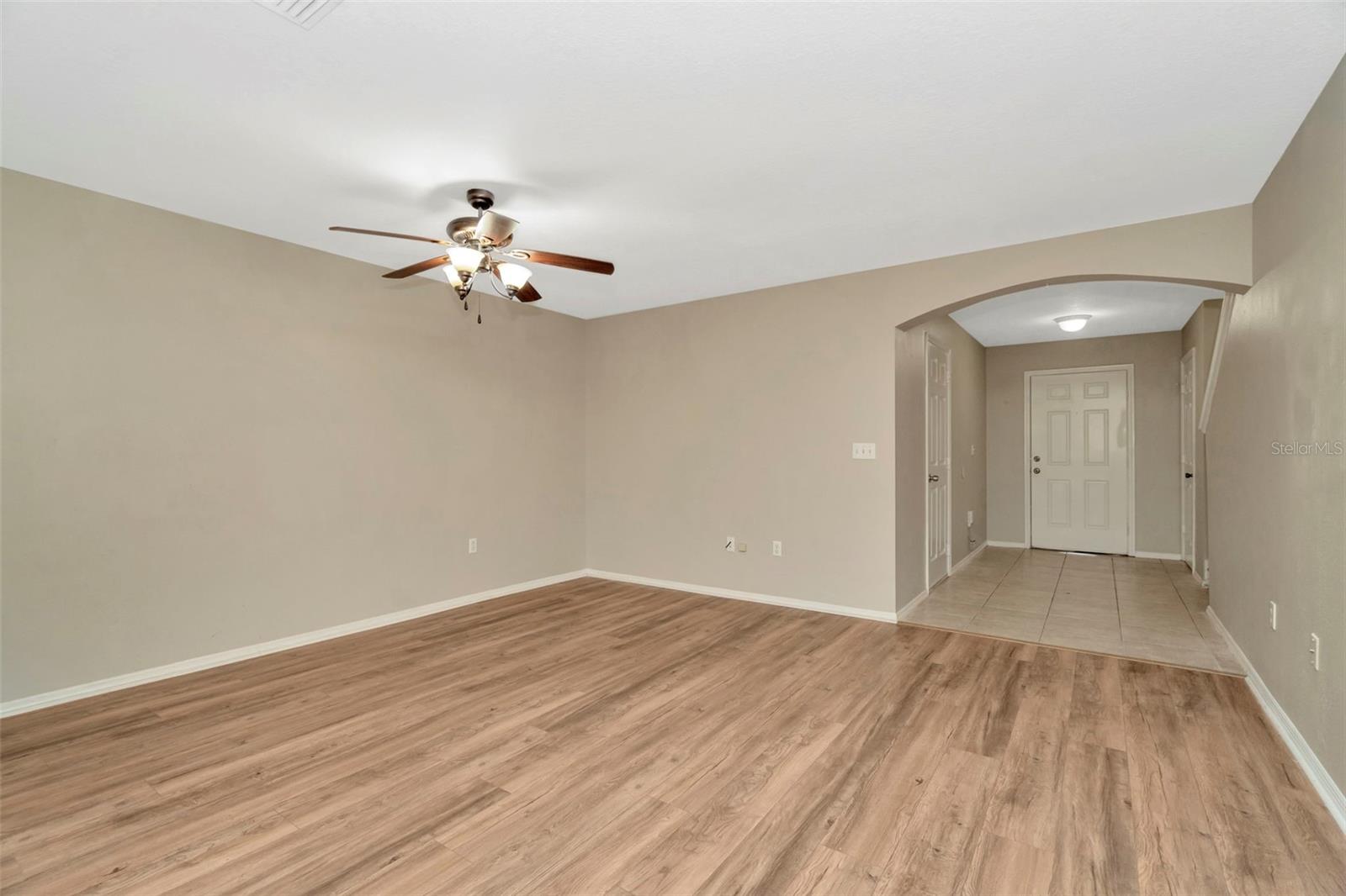 Image 8 of 33 For 1523 Water Terrace Lane