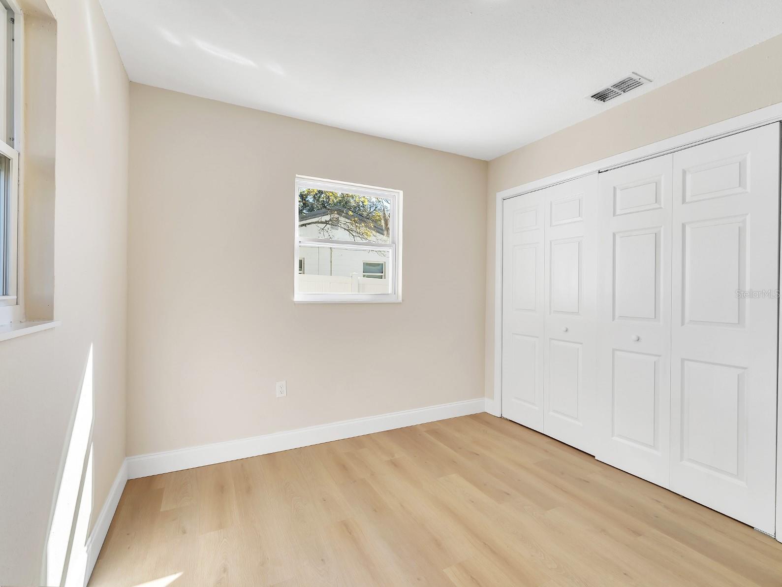 Image 22 of 48 For 39030 South Avenue