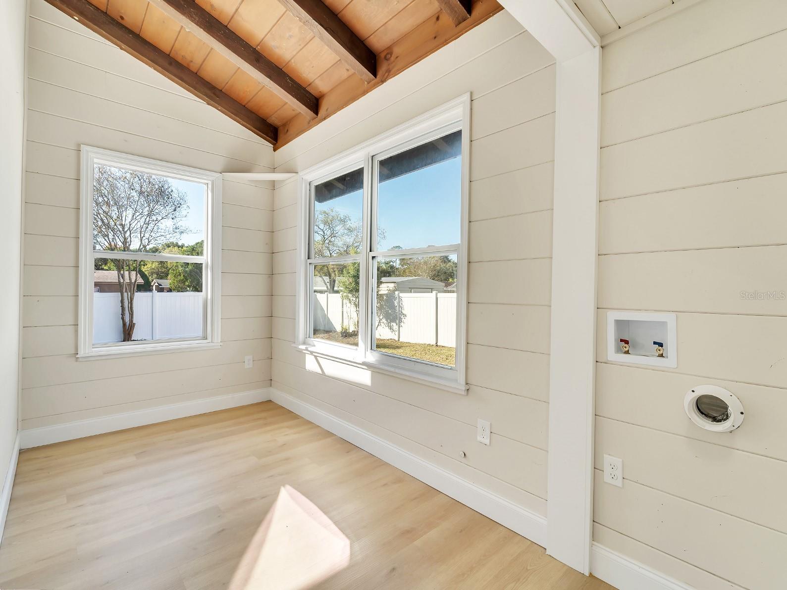 Image 30 of 48 For 39030 South Avenue