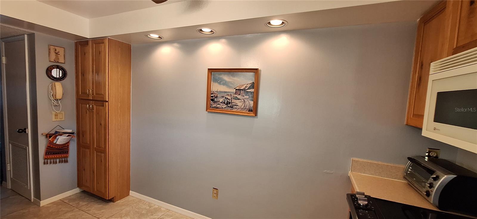 Image 7 of 27 For 7907 Sailboat Key Boulevard S 205