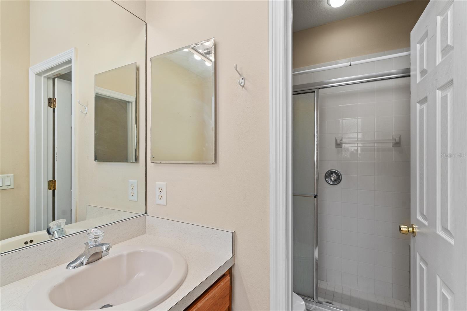 Image 43 of 78 For 1621 Mountclair Court