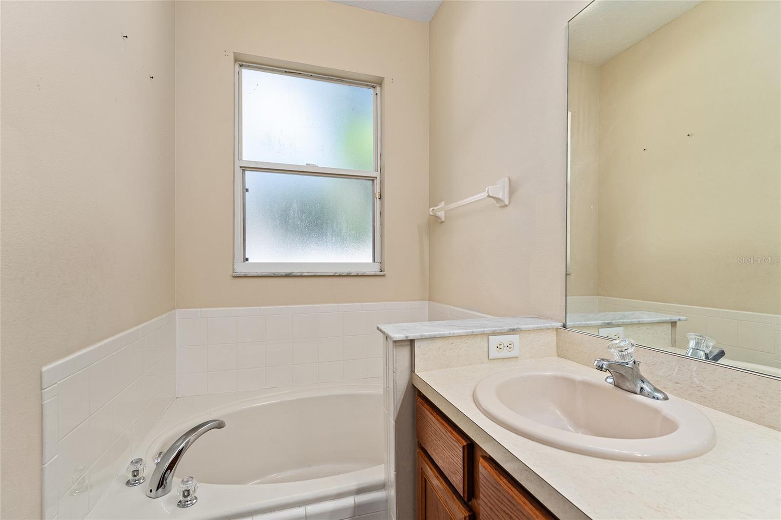 Image 45 of 78 For 1621 Mountclair Court