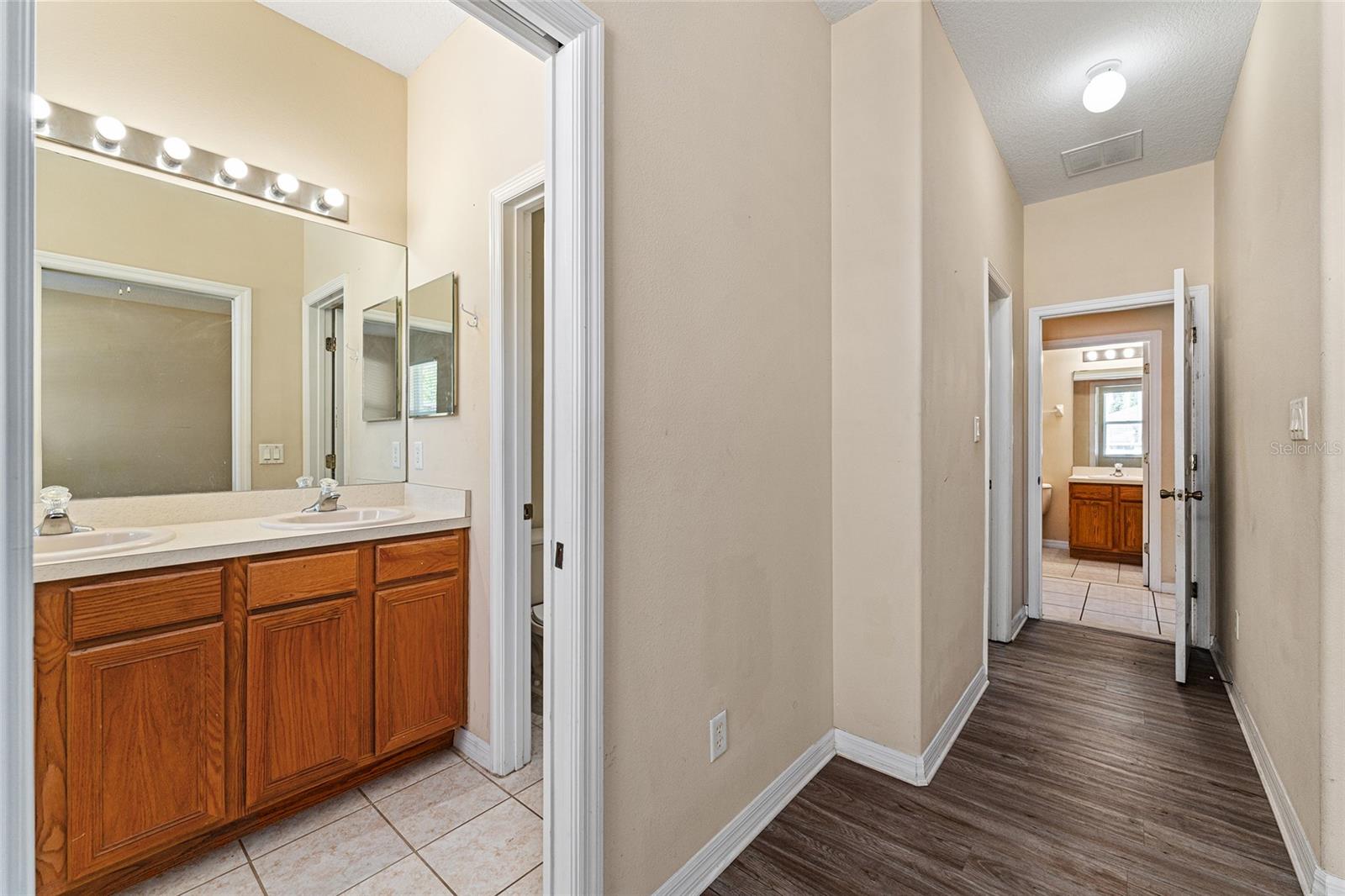 Image 49 of 78 For 1621 Mountclair Court