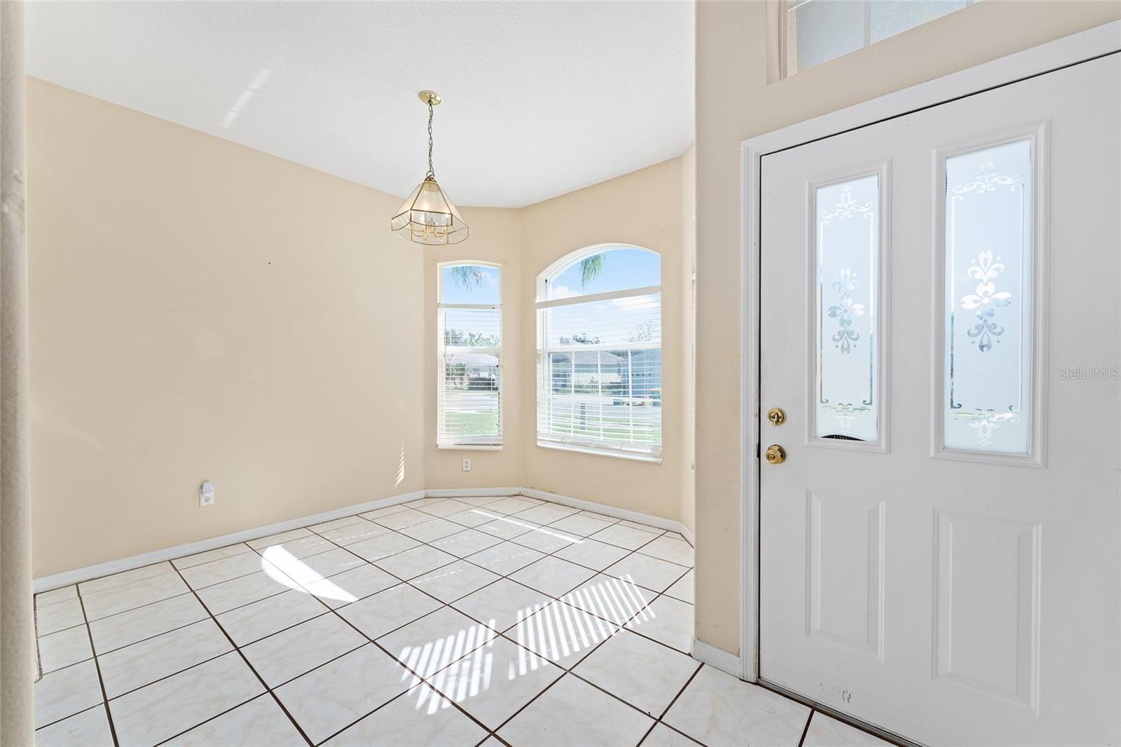 Image 6 of 78 For 1621 Mountclair Court