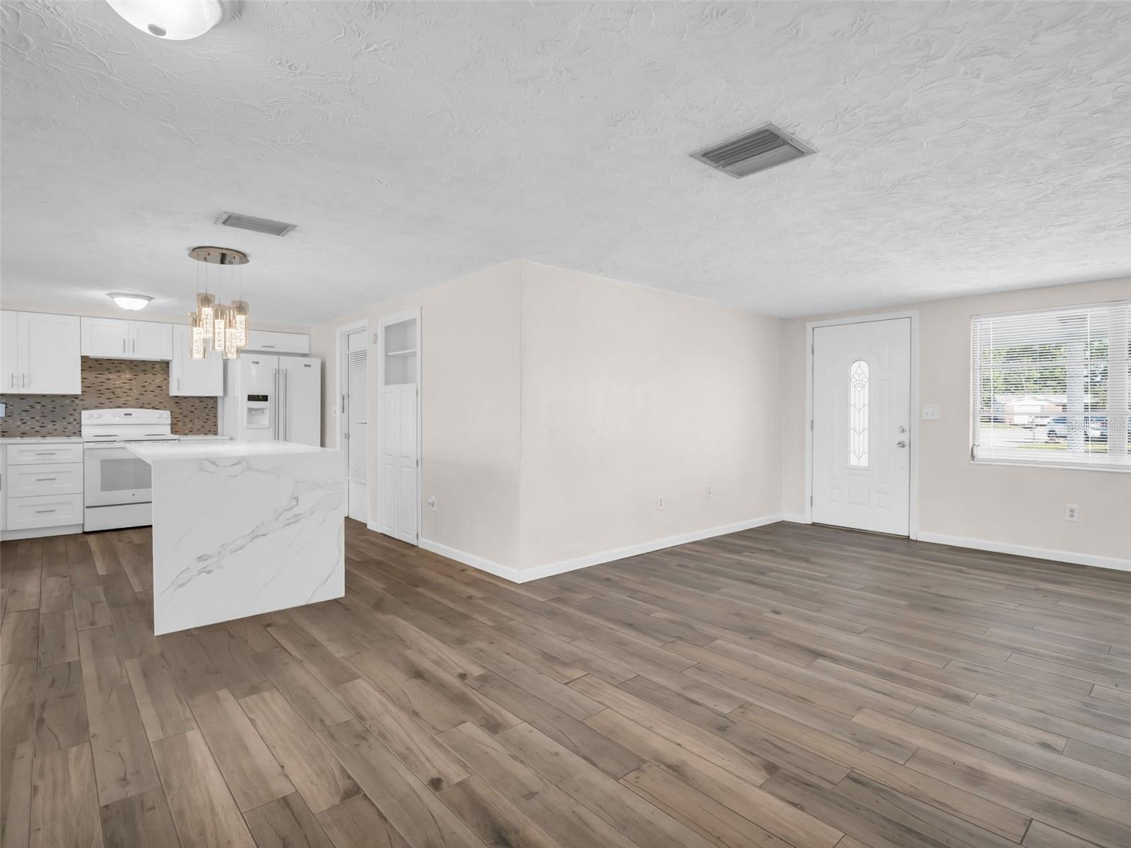 Image 20 of 50 For 3814 Sunray Drive