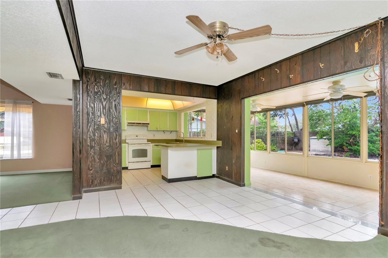 Image 15 of 47 For 522 Hilldale Road