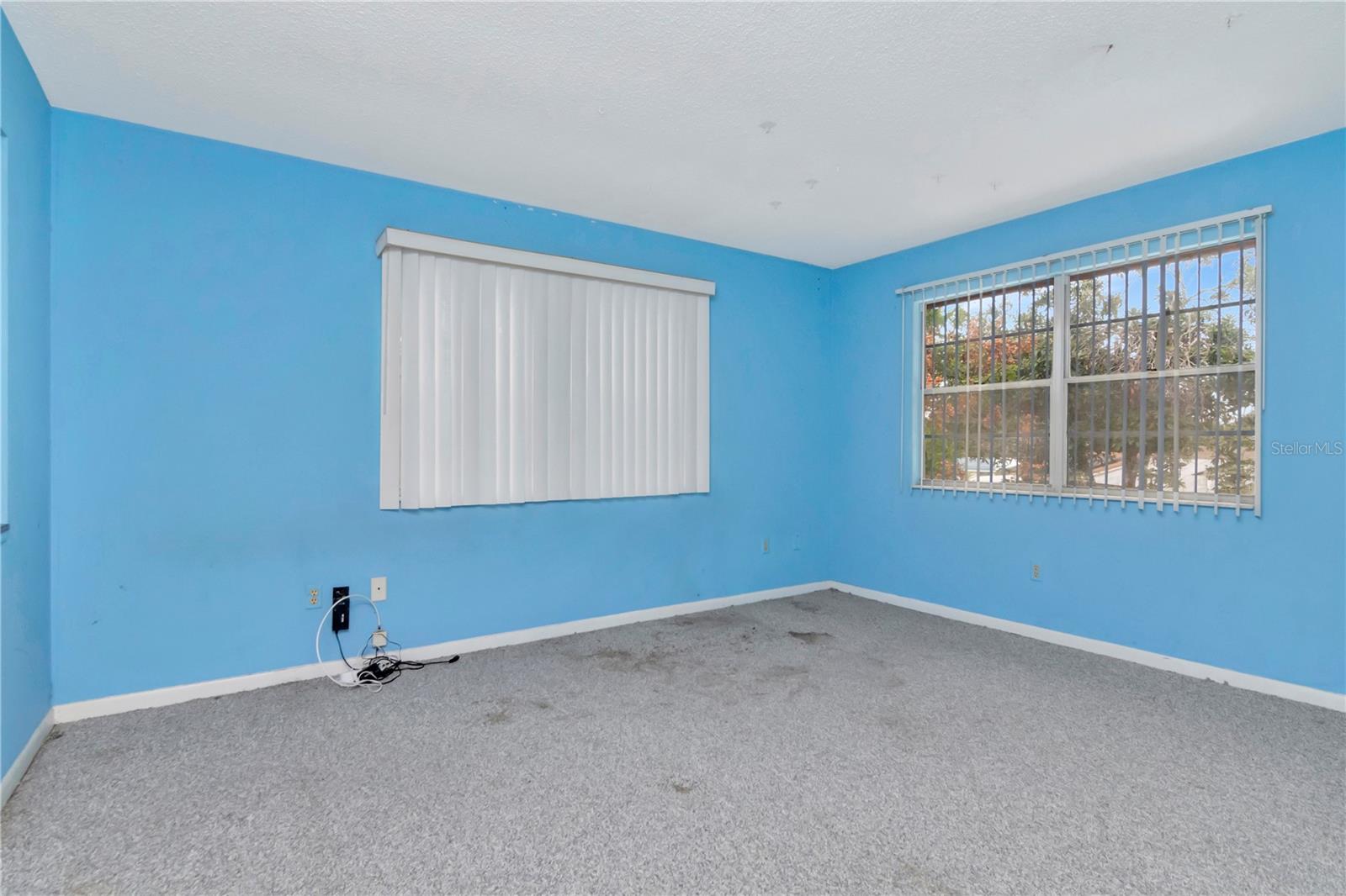 Image 26 of 47 For 522 Hilldale Road