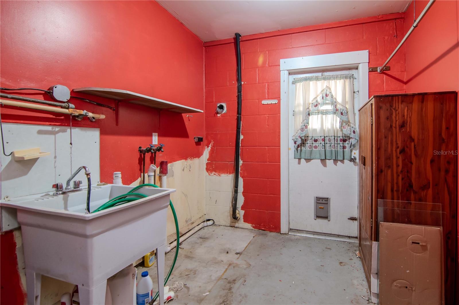 Image 39 of 47 For 522 Hilldale Road