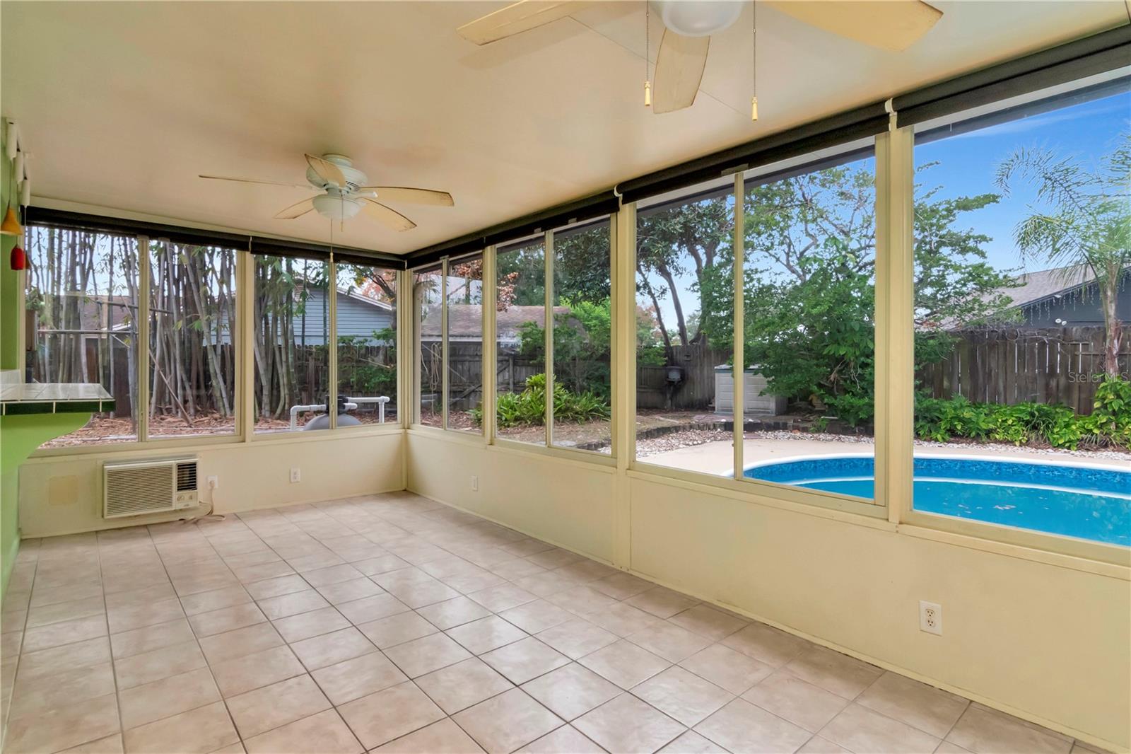 Image 4 of 47 For 522 Hilldale Road