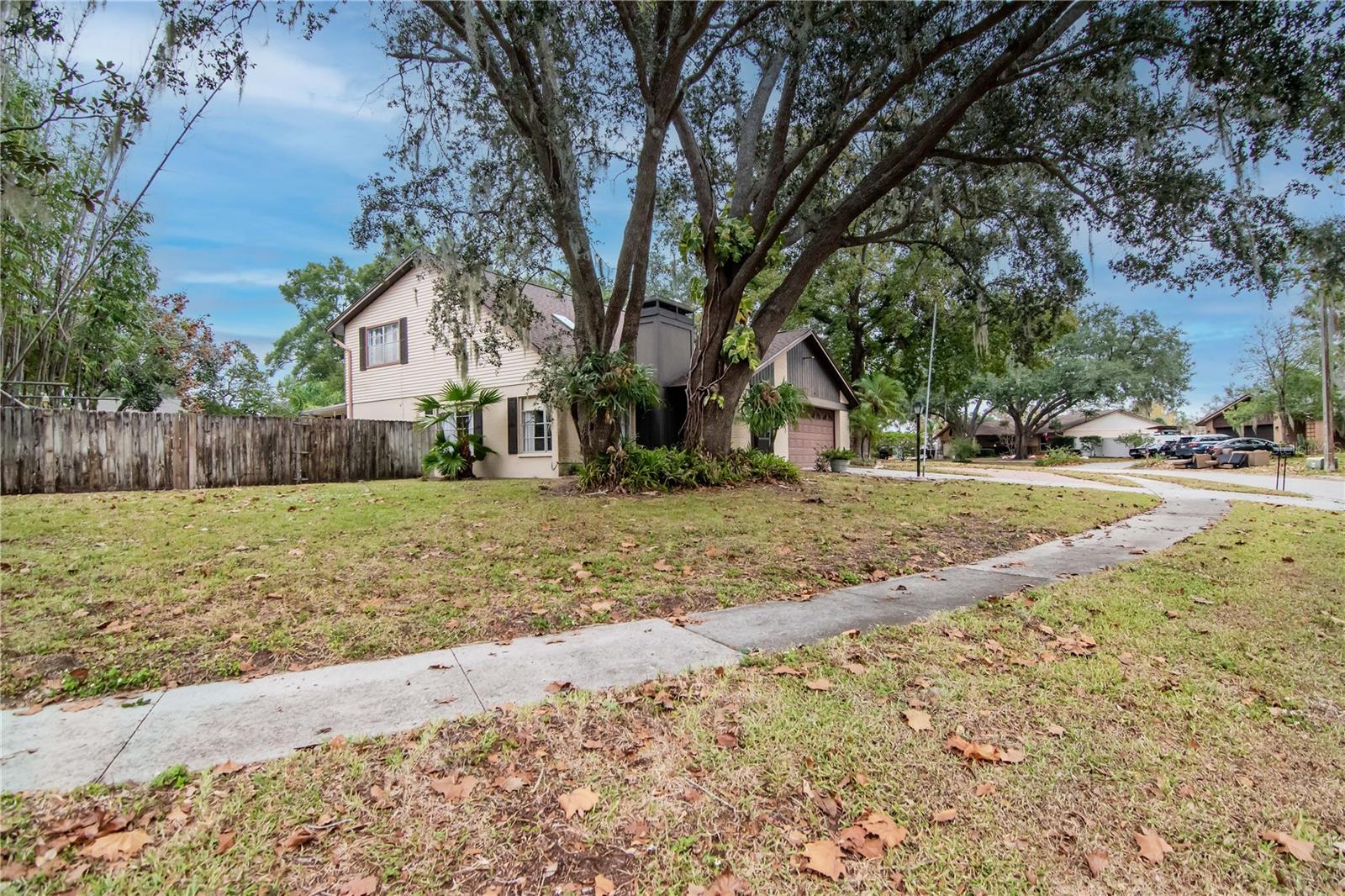 Image 9 of 47 For 522 Hilldale Road