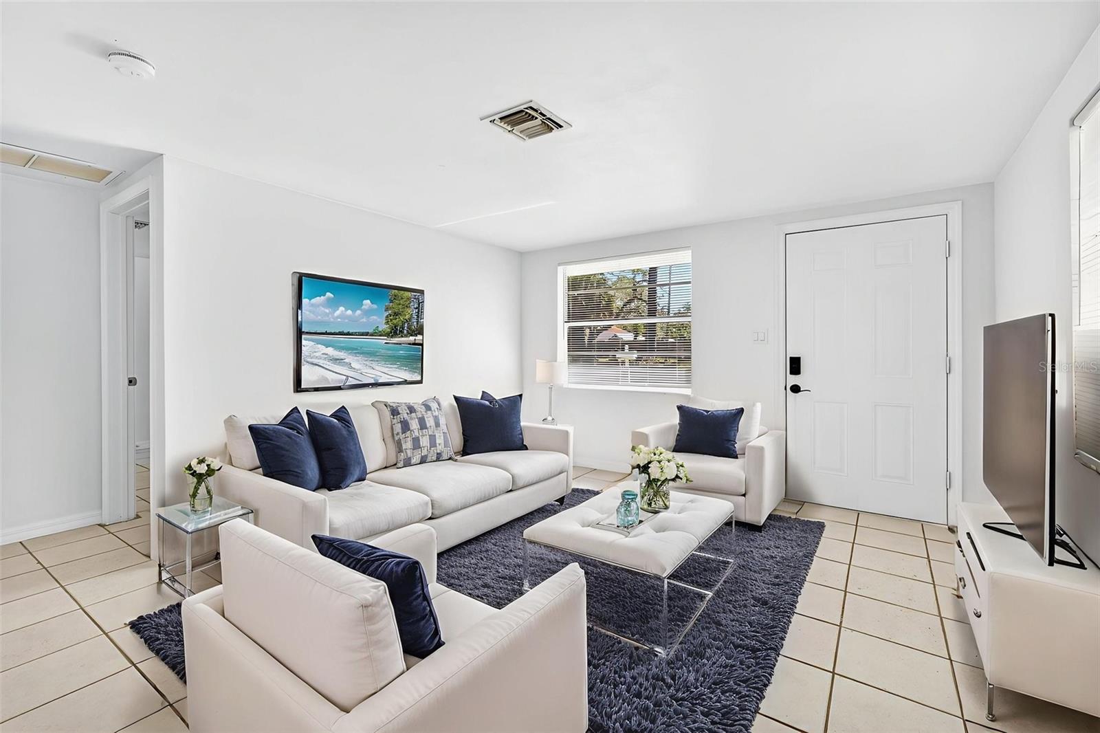 Image 11 of 33 For 4925 Ladyfish Court