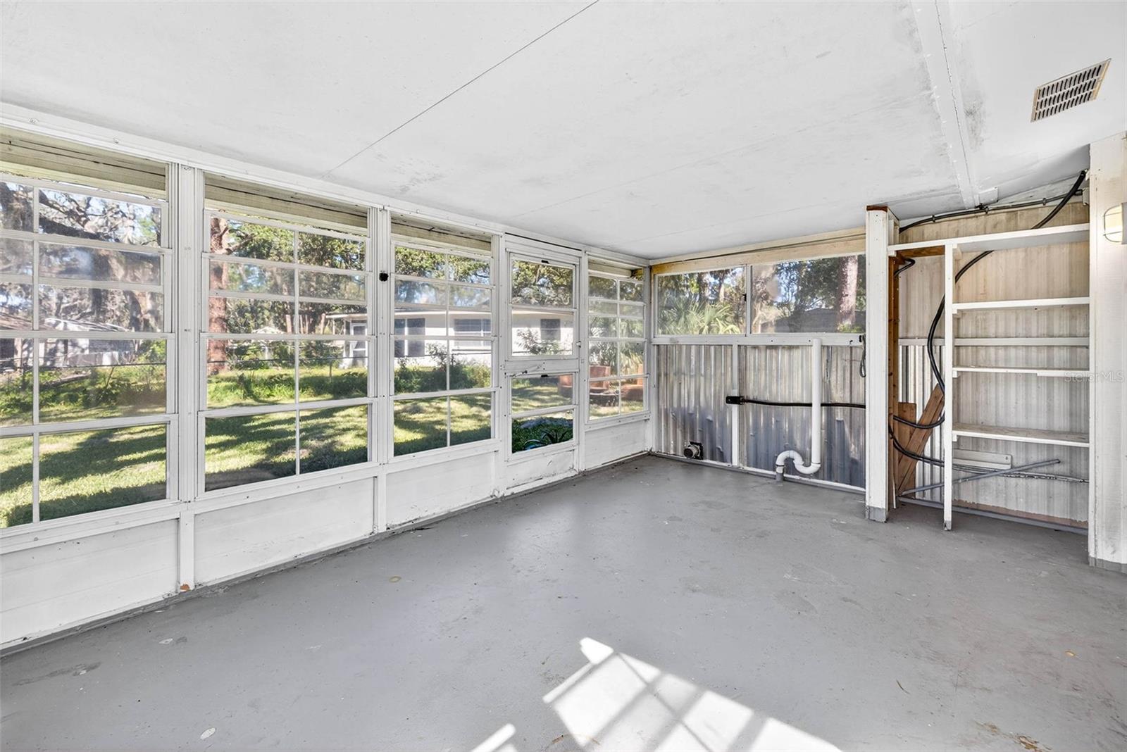 Image 29 of 33 For 4925 Ladyfish Court