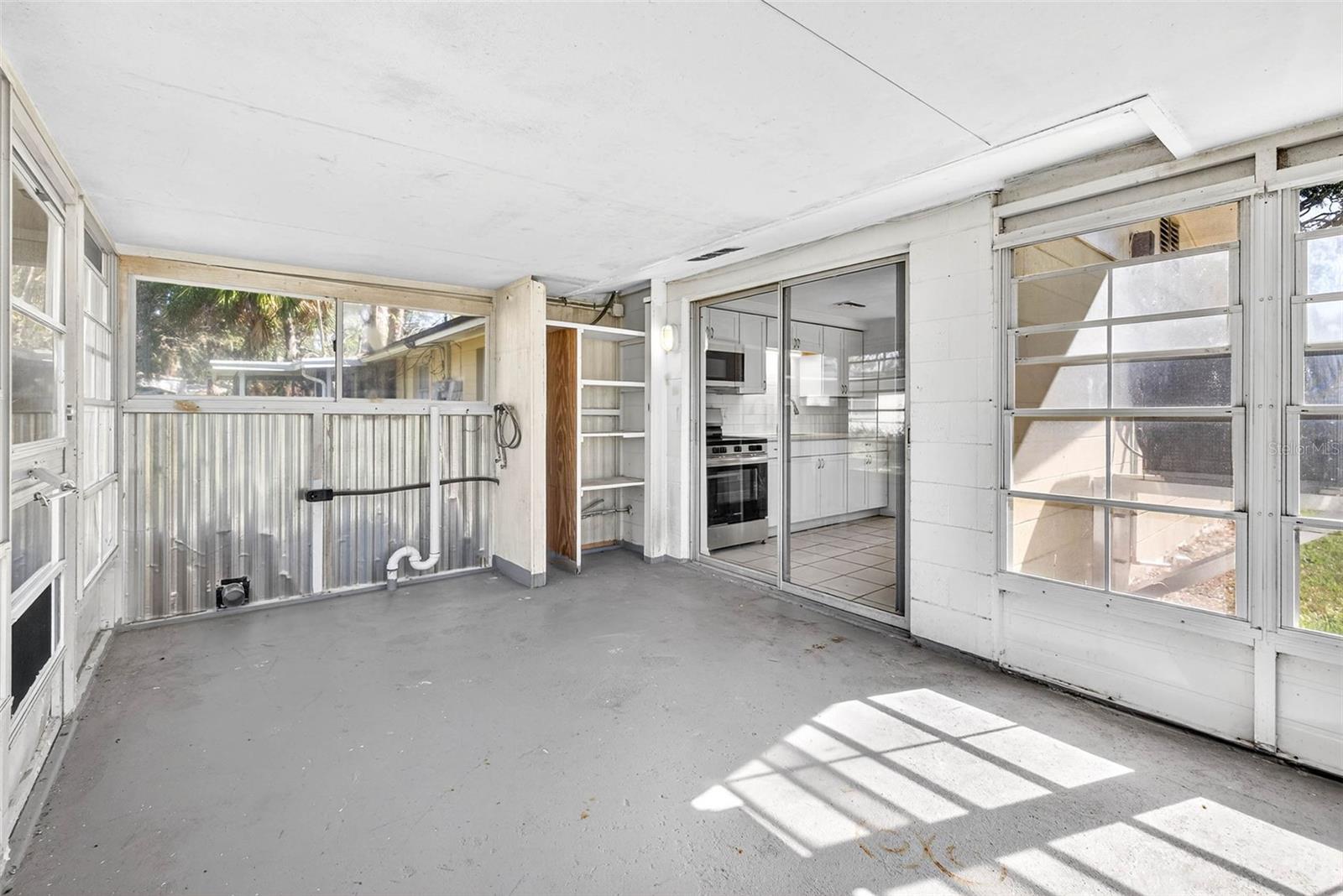 Image 30 of 33 For 4925 Ladyfish Court