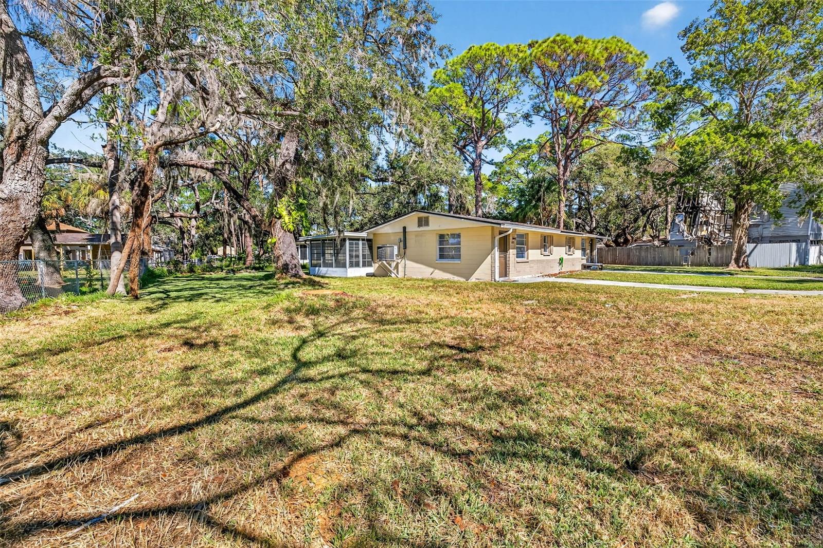 Image 31 of 33 For 4925 Ladyfish Court