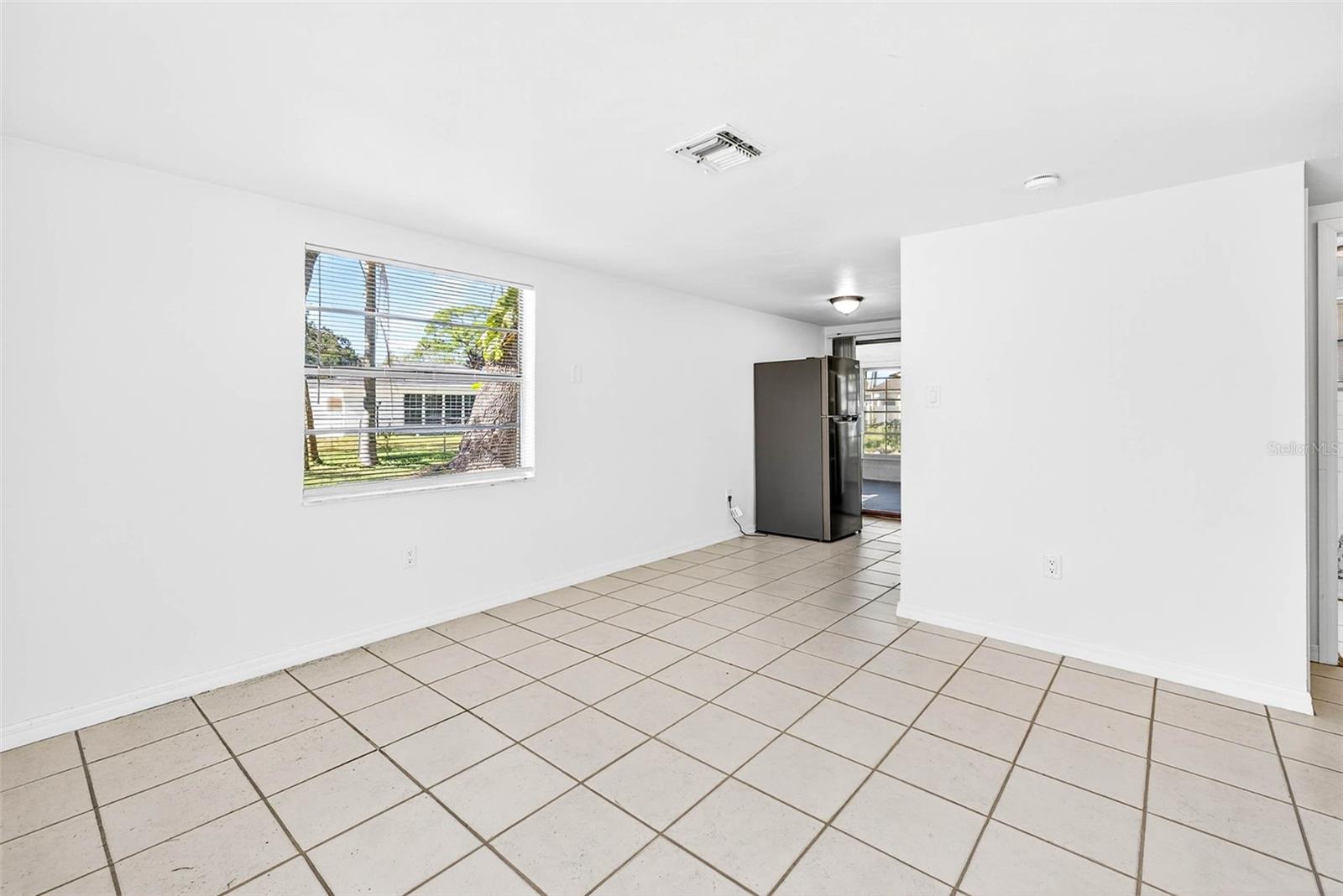 Image 8 of 33 For 4925 Ladyfish Court