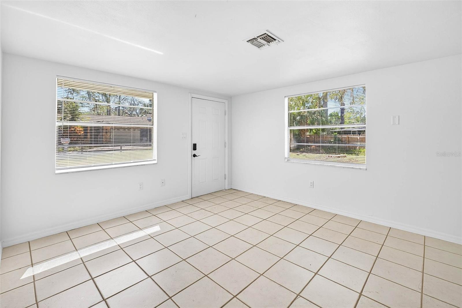 Image 9 of 33 For 4925 Ladyfish Court