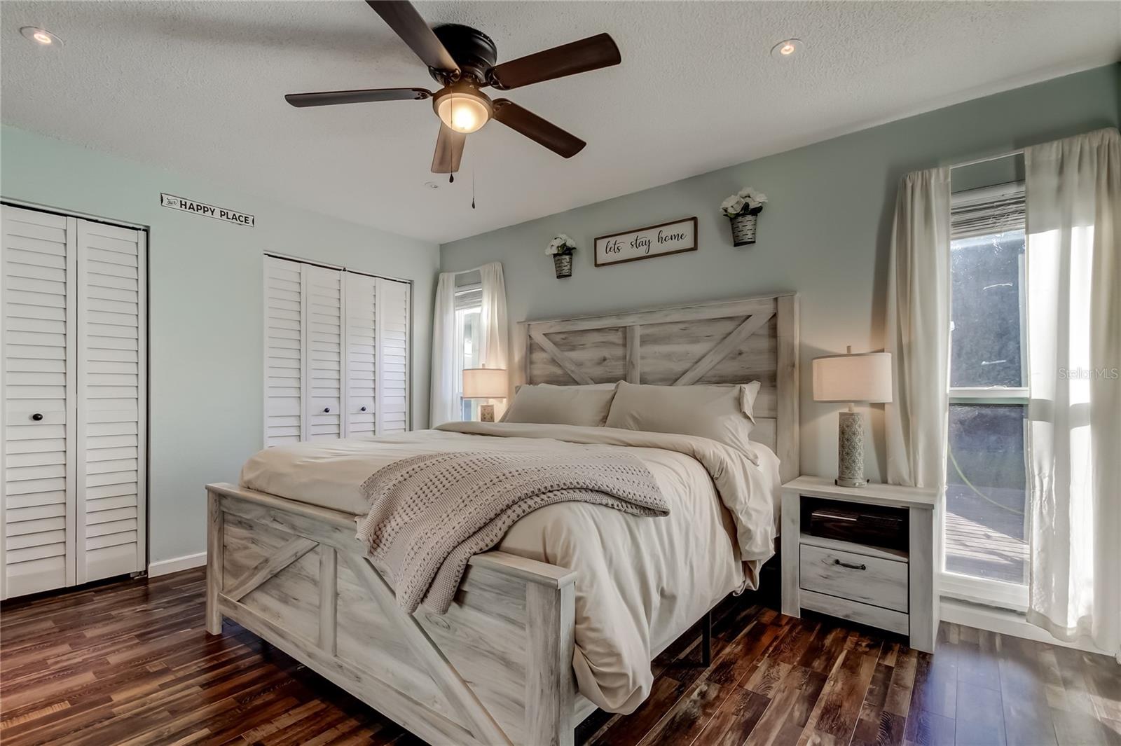 Listing photo id 12 for 10608 Oakhaven Drive