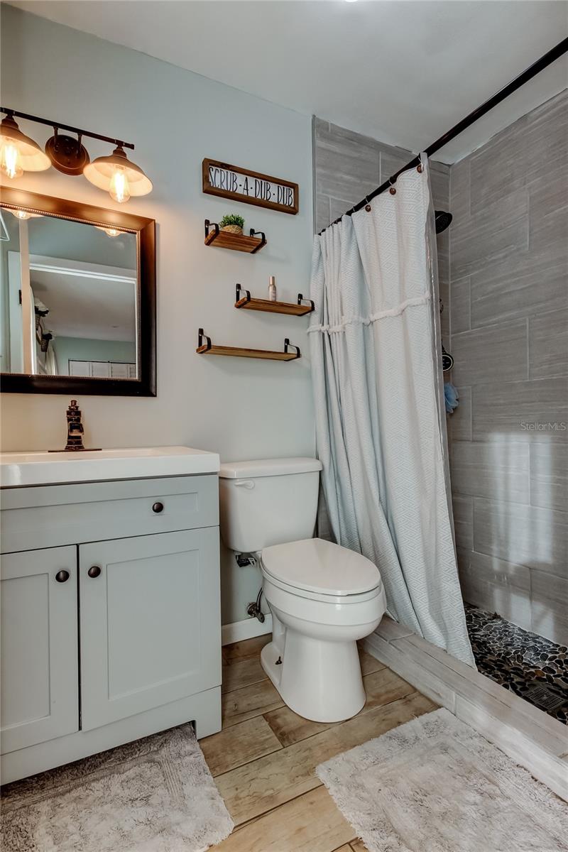 Listing photo id 14 for 10608 Oakhaven Drive