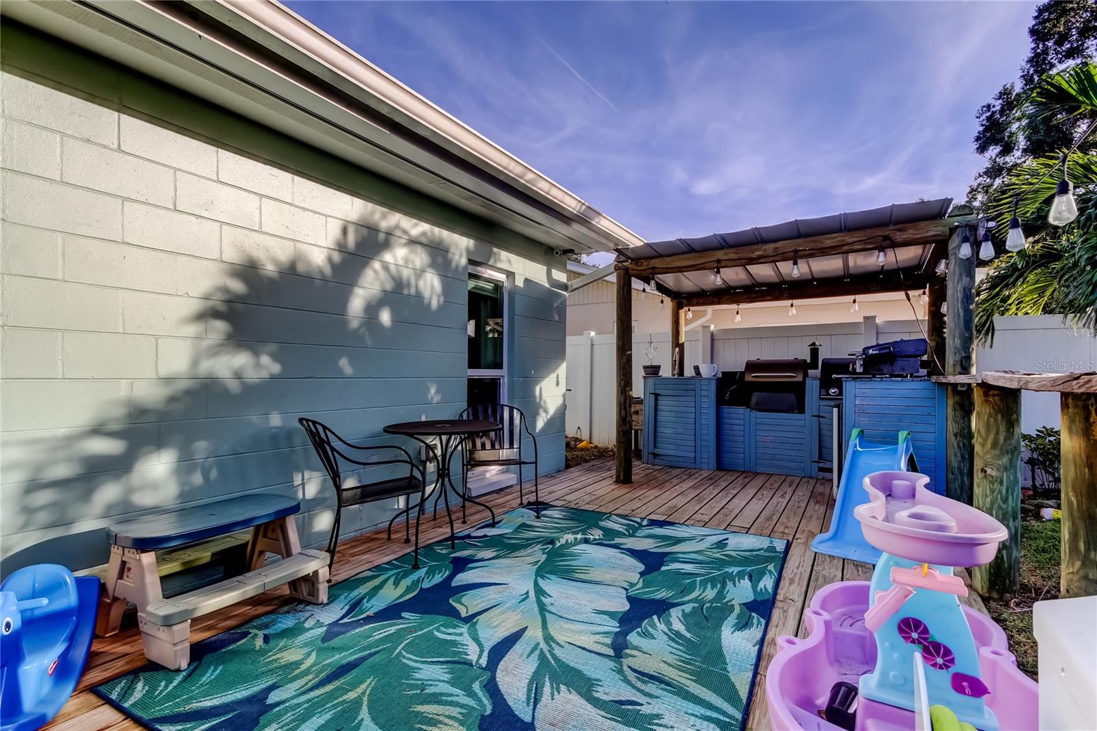 Listing photo id 19 for 10608 Oakhaven Drive