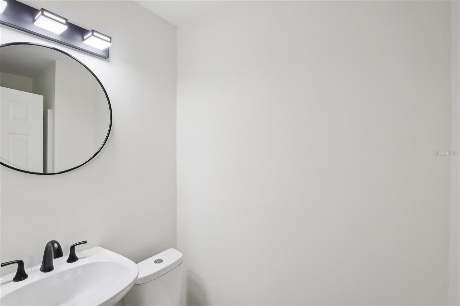 Listing photo id 22 for 5808 17th Street