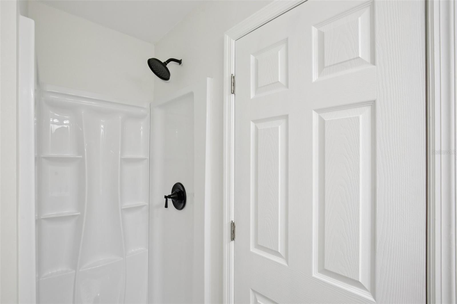 Listing photo id 23 for 5808 17th Street