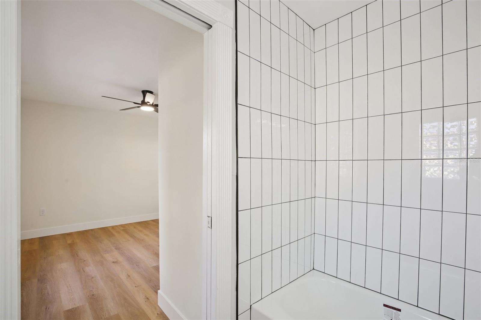 Listing photo id 25 for 5808 17th Street