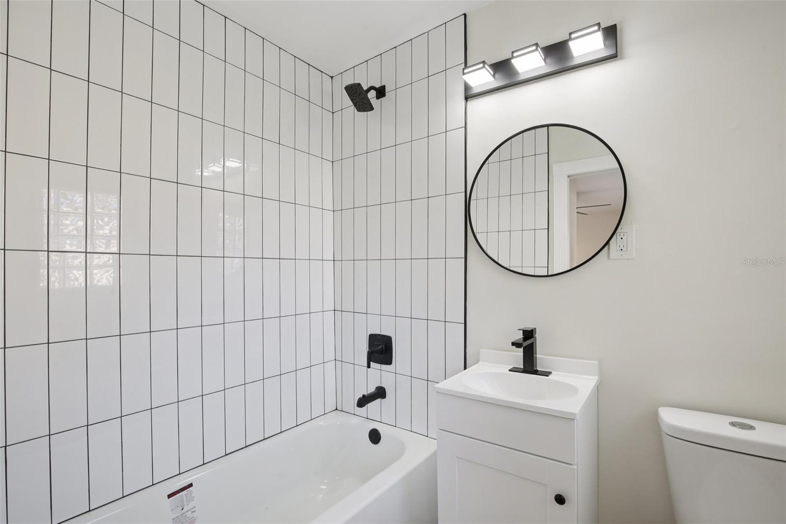 Listing photo id 26 for 5808 17th Street