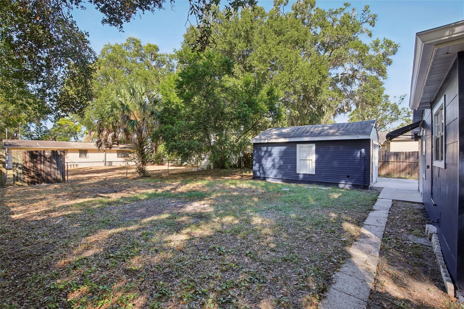 Listing photo id 30 for 5808 17th Street