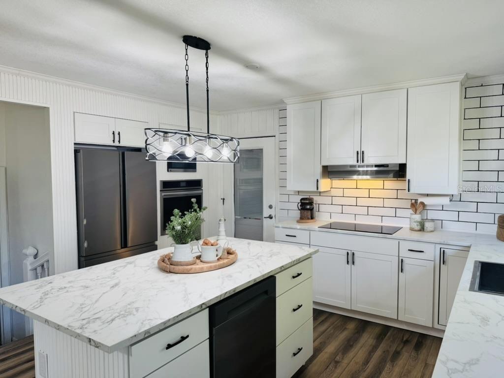 Image 2 of 17 For 108 Lake Sears Drive