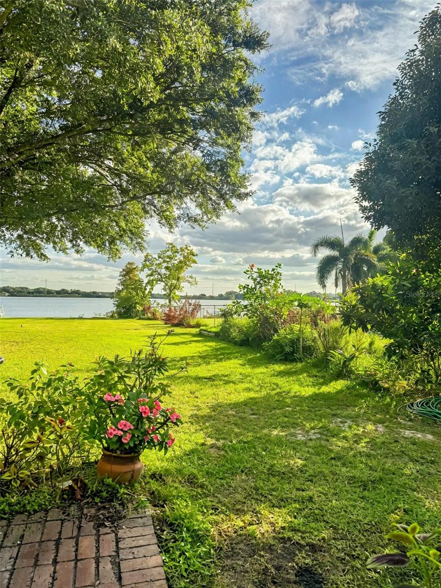 Image 5 of 17 For 108 Lake Sears Drive